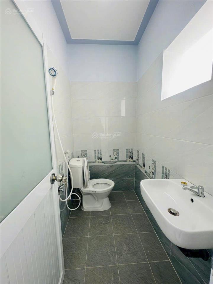 Nhà hẻm 6m xe hơi ngủ nhà gò dầu | cách mt 30m |dt lớn 5x20m 2 tầng mới | giá 6.4 tỷ  0936 999 ***