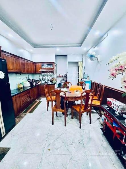 Hẻm nhựa 8m tô hiệu, xe hơi ngủ nhà dt 4.2x18 3 tầng st 4pn 5wc giá chỉ 7.4 tỷ
