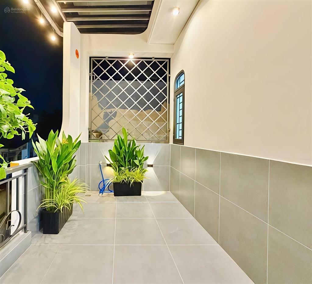 Hẻm đẹp 5m cách mt 1 căn kênh tân hóa dt 4,5x16m 2 tầng 3pn 3wc mới cứng giá 7.4 tỷ