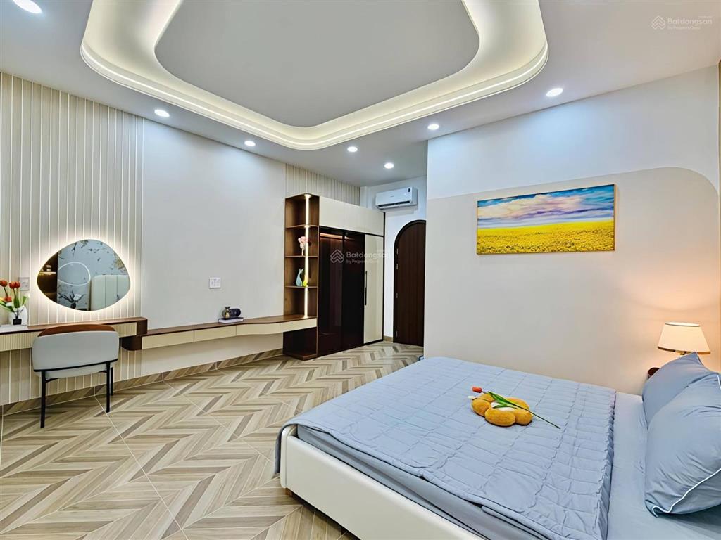 Hẻm đẹp 5m cách mt 1 căn kênh tân hóa dt 4,5x16m 2 tầng 3pn 3wc mới cứng giá 7.4 tỷ