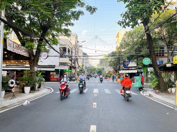 Hẻm nhựa thông 10m trịnh đình trọng dt 4,5x19m 85m2 4 tầng nhà mới giá 10.5 tỷ