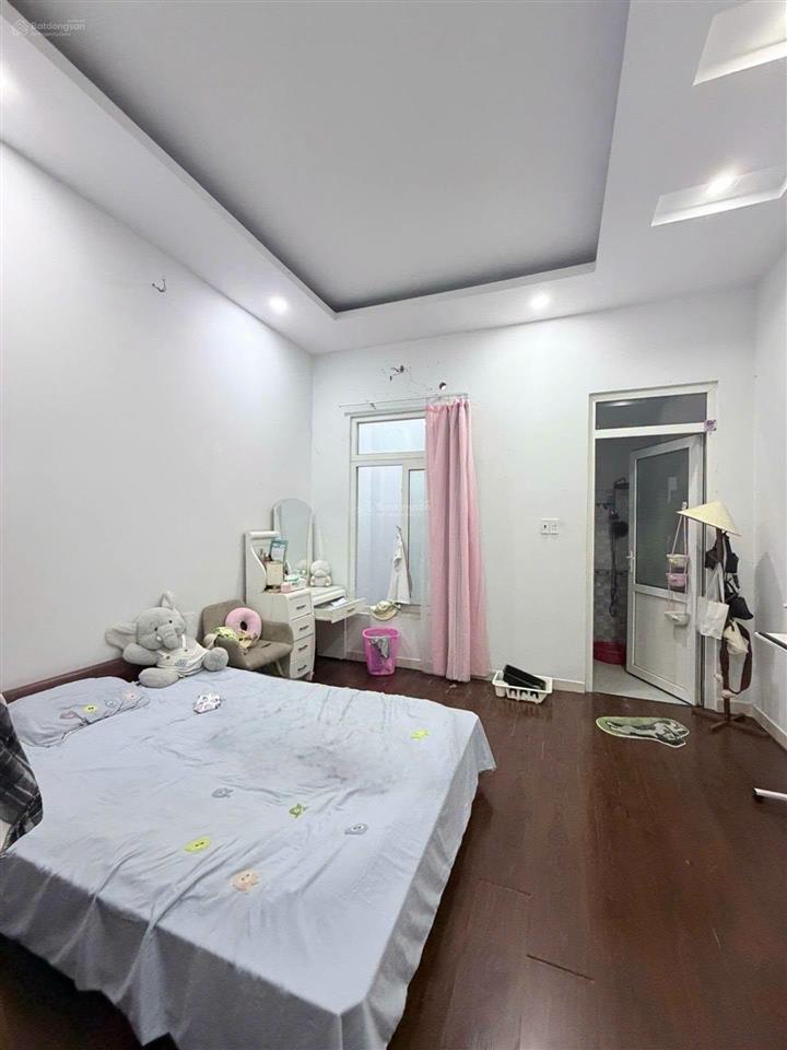 Nhà hẻm thông xe hơi thoại ngọc hầu dt 4x14m2 sổ vuông a4 2 tầng 3pn giá 5.5 tỷ