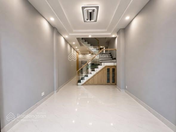 Bán nhà hẻm thông xe hơi phú thọ hòa 4x13m2 3 tầng st mới giá 6,5 tỷ