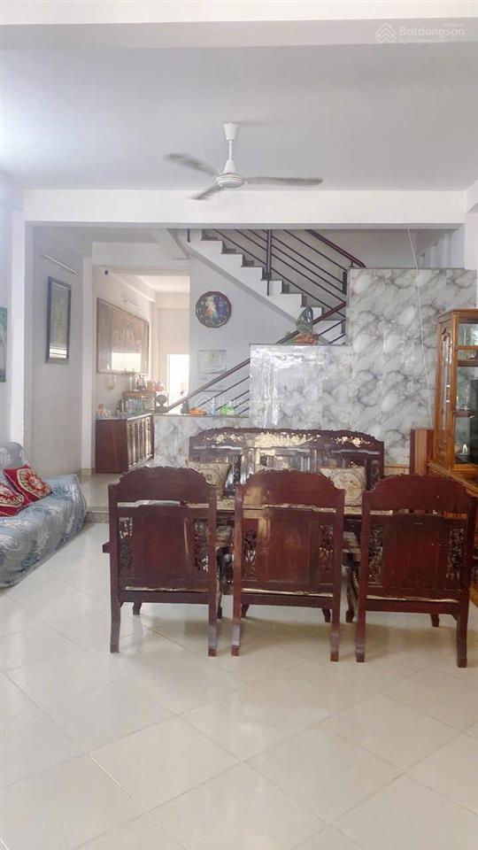 Nhà 1 trệt 2 lầu, kdc bình đức, chợ đầu mối thủ đức.