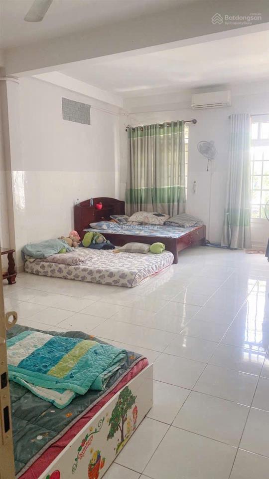 Nhà 1 trệt 2 lầu, kdc bình đức, chợ đầu mối thủ đức.