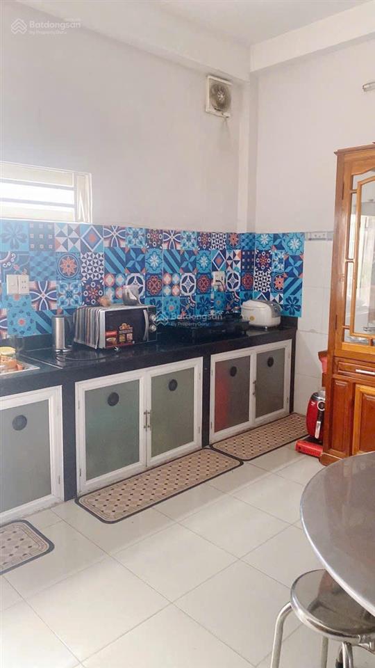 Nhà 1 trệt 2 lầu, kdc bình đức, chợ đầu mối thủ đức.