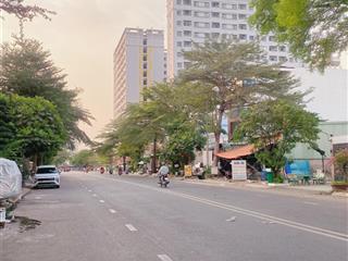 Bán nhà mặt tiền 1 trệt 3 lầu 9,2 tỷ chợ đầu mối thủ đức. sổ riêng