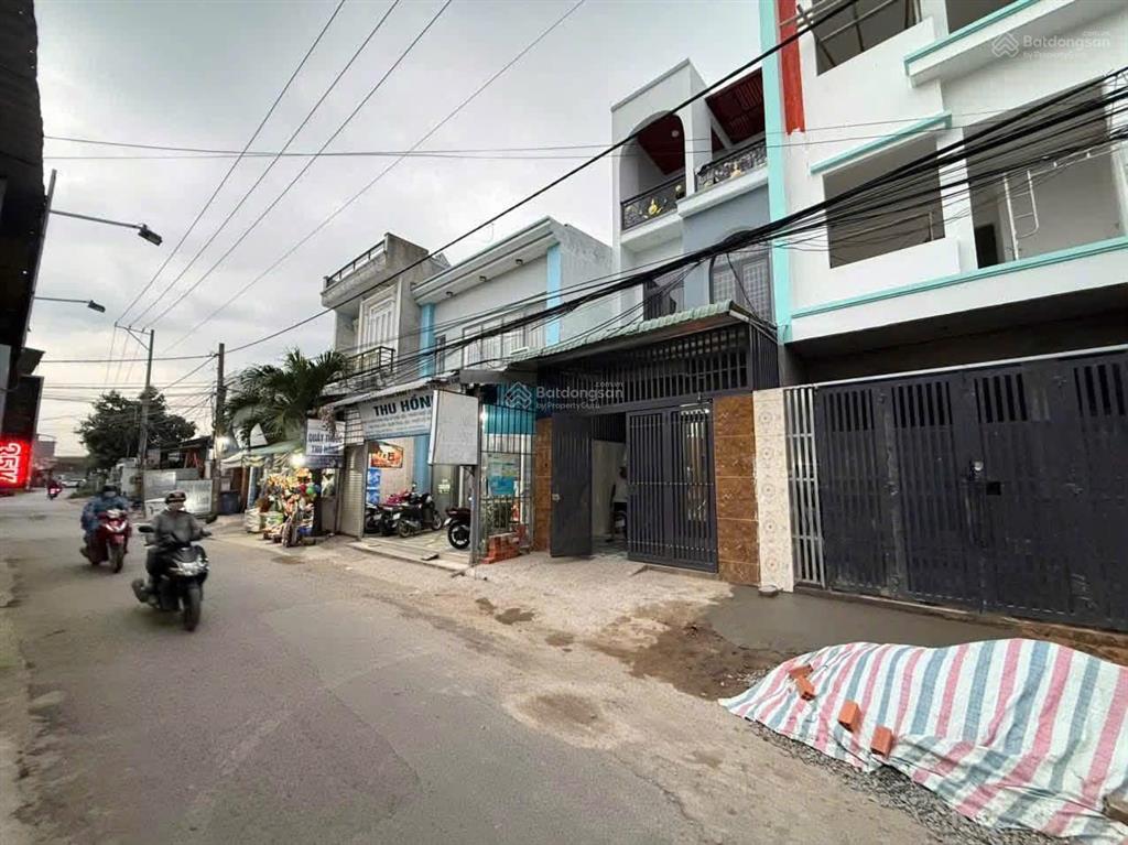 Nhà 3 lầu mặt tiền 50m2  2,5 tỷ, sổ hồng đứng chung, hỗ trợ vay ngân hàng 1,5 tỷ.