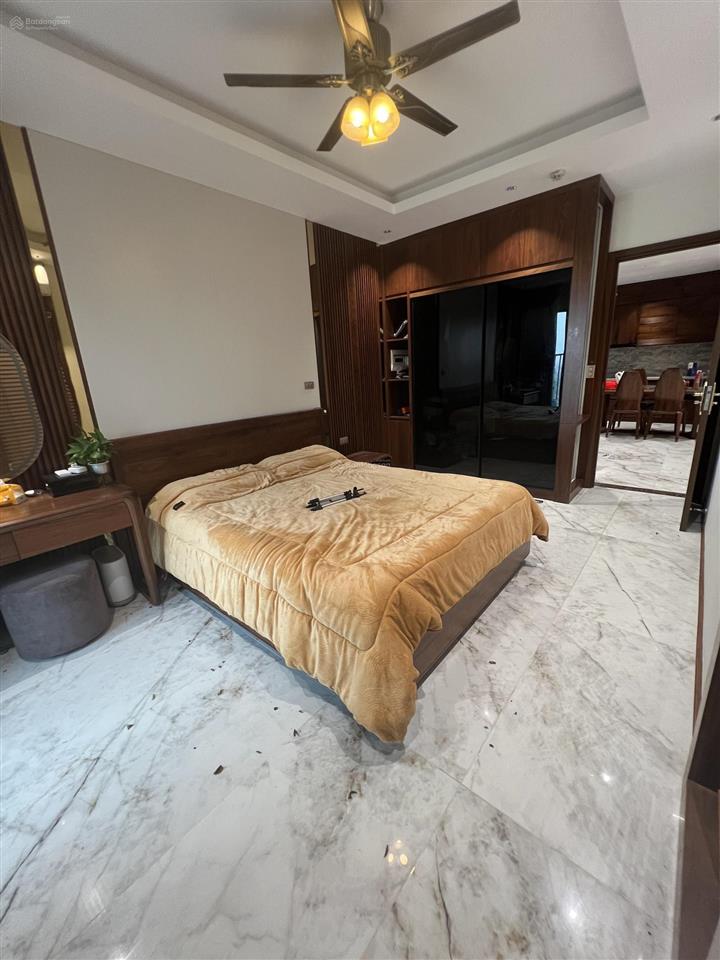 Nhà đẹp! căn hộ 3 phòng ngủ cần cho thuê 110m2. nội thất 5*. giá 18 triệu/th