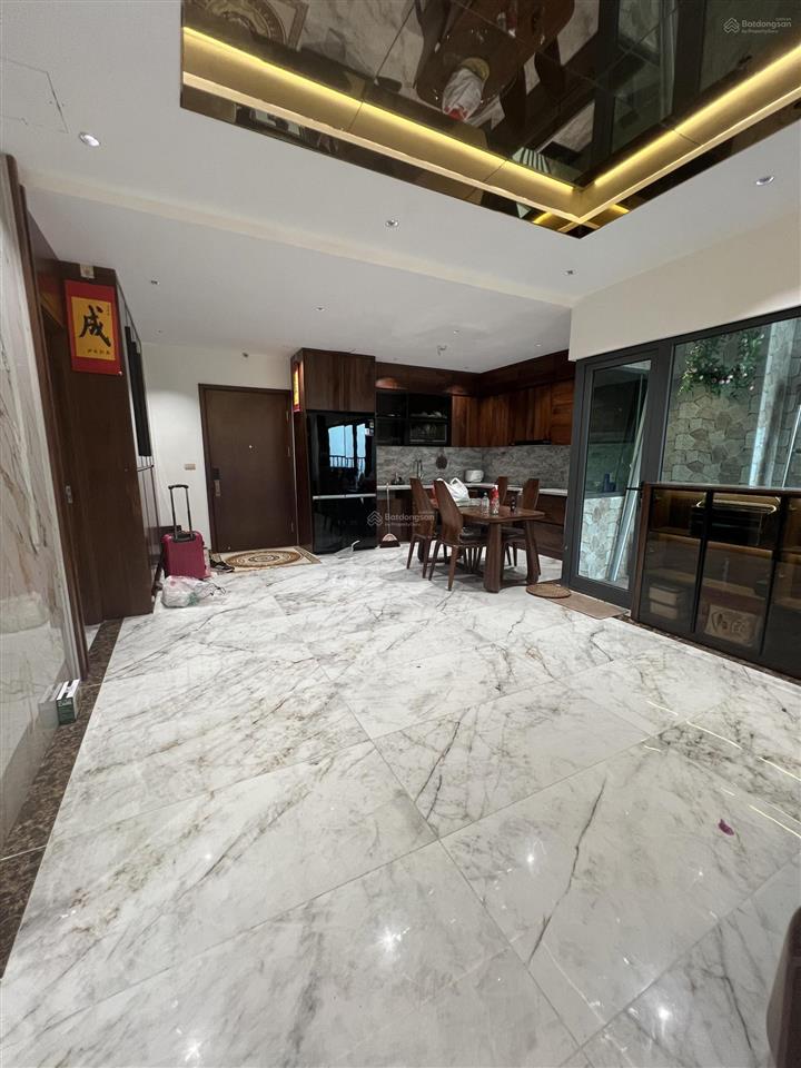Nhà đẹp! căn hộ 3 phòng ngủ cần cho thuê 110m2. nội thất 5*. giá 18 triệu/th