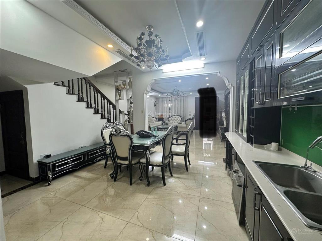 Cho thuê lk gamuda 118 m2. nội thất 5 sao. đủ đồ. 30 tr/th