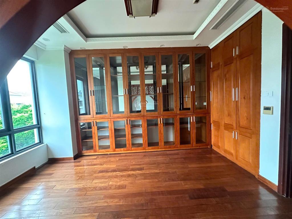 Cho thuê lk gamuda 118 m2. nội thất 5 sao. đủ đồ. 30 tr/th
