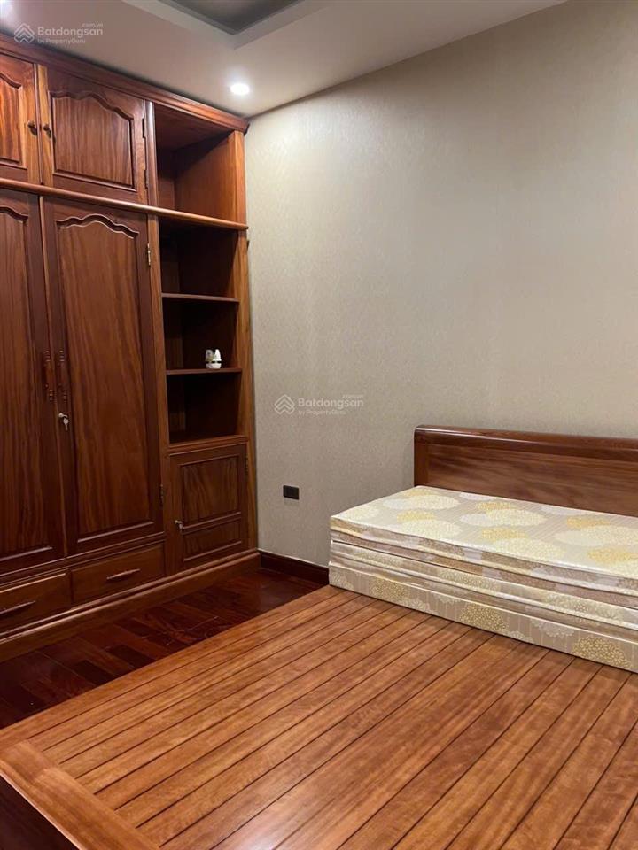 (cho thuê lâu dài) liền kề gamuda. đủ đồ. 27 tr. chỗ để xe thoải mái