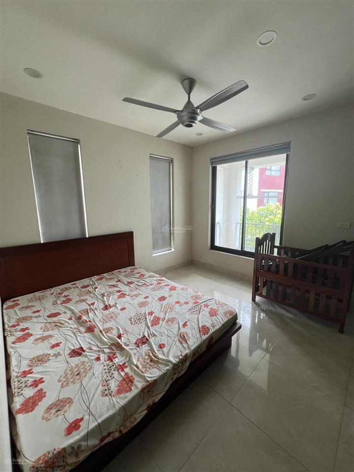 Chính chủ cho thuê biệt thự gamuda. 300 m2/3 tầng giá 30 triệu. đủ đồ