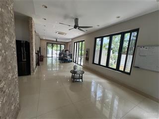 Chính chủ cho thuê biệt thự gamuda. 300 m2/3 tầng giá 30 triệu. đủ đồ