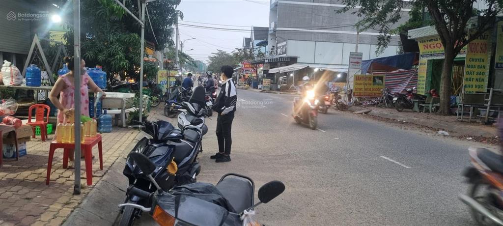 Kdc thái sơn t&t nền liên ấp đối diên kcn đường lớn 30m giá ngộp chỉ 2ty8. dt 100m2. sổ hồng