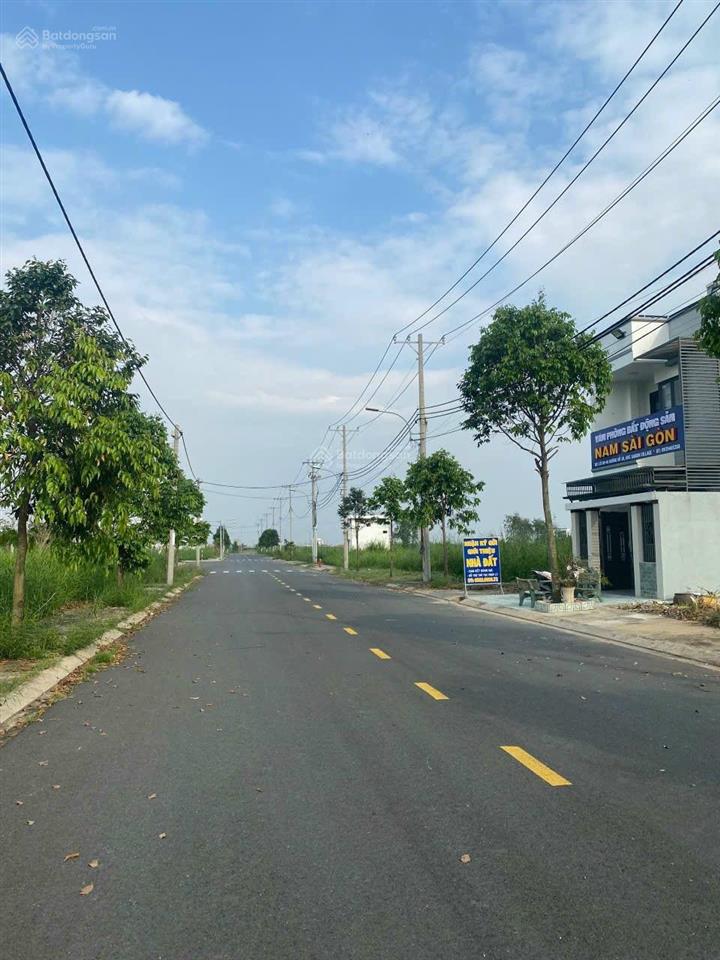 Saigon village nền view công viên thể thao sạch đẹp giá chỉ 2ty250. dt 80m2. sổ hồng