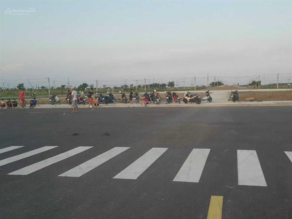 Saigon village nền view công viên thể thao sạch đẹp giá chỉ 2ty250. dt 80m2. sổ hồng