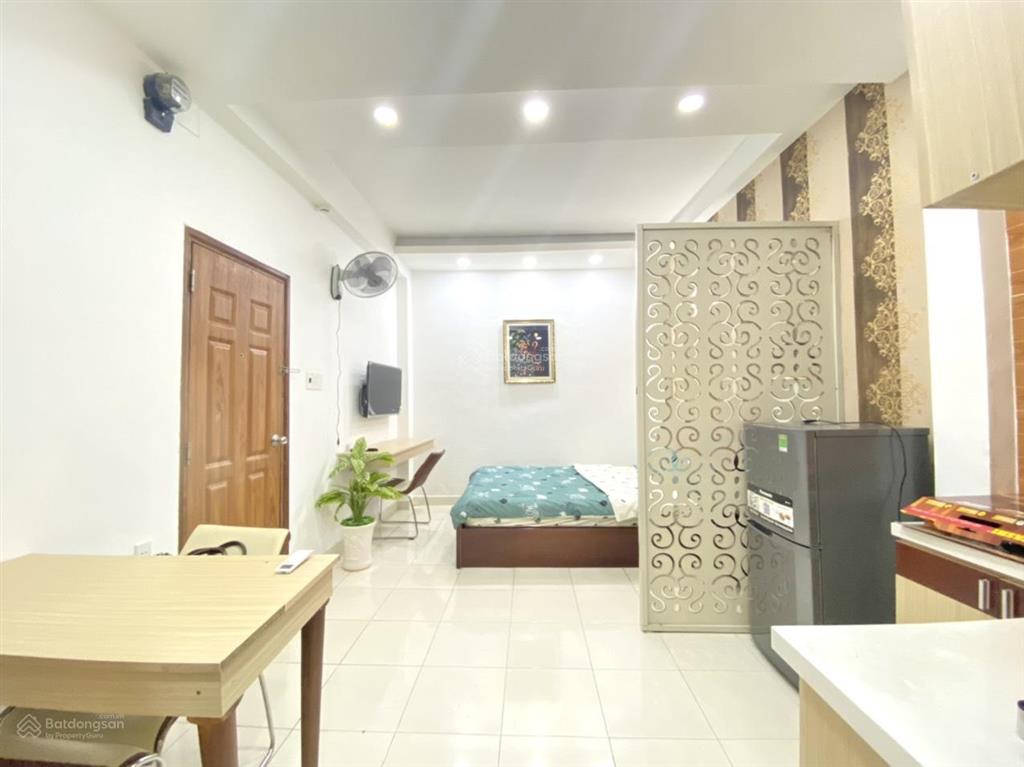 Phòng mặt tiền trần minh quyền, đối diện việt nam quốc tự