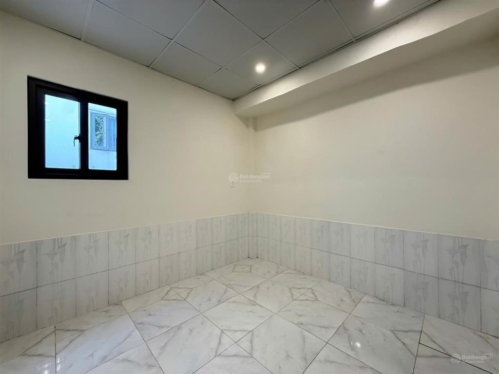 Bán nhà 4.4x10 hẻm 141 tám danh p4 quận 8