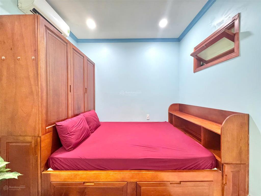 Phòng đầy đủ nội thất, có bảo vệ 5 phút bv y dược