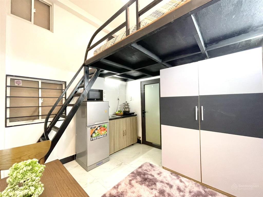 Phòng gác lửng máy giặt riêng xinh xắn ngay phan xích long, giá tốt