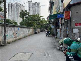 Chủ cần bán gấp tòa căn hộ 24 phòng gần đại học, đường thông thoáng, pháp lý chuẩn không quy hoạch