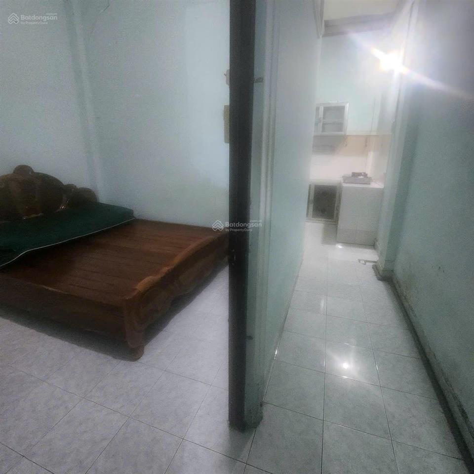 Cho thuê nhà nguyên căn hẻm đường mai văn vĩnh, quận 71 lầu 3pn, 2 máy lạnh, có sân rộng