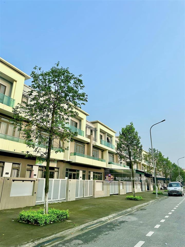 Shophouse centa city 120m2 mặt đường 26m  trục thông kinh doanh đỉnh, giá 8 tỷ x