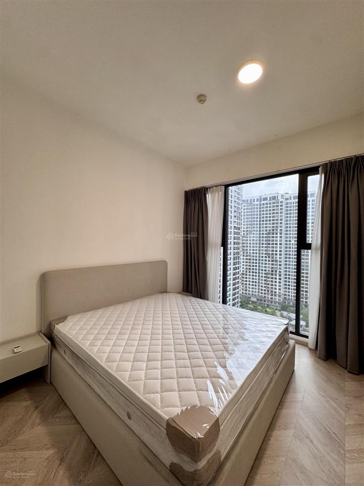 Masteri centre point  2pn view hồ bơi  giá 4,5 tỷ