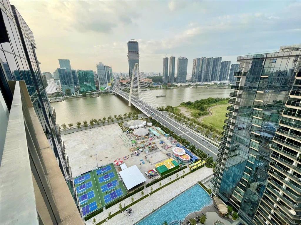 The opera  penthouse đẳng cấp hồ bơi riêng view pháo hoa 60 tỷ