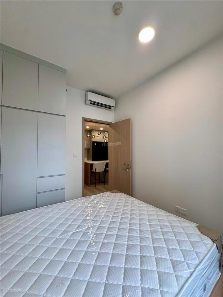 Chính chủ bán gấp 2pn tháp d view hồ bơi giá 4.49 tỷ còn thương lượng
