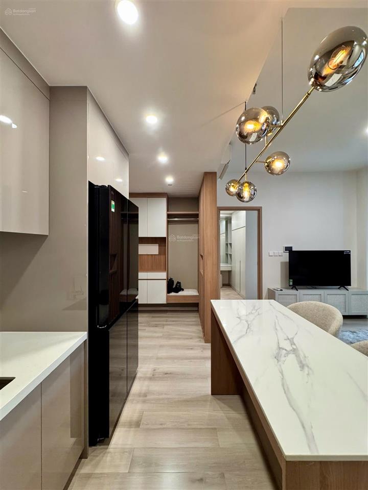 Chính chủ bán gấp 2pn tháp d view hồ bơi giá 4.49 tỷ còn thương lượng