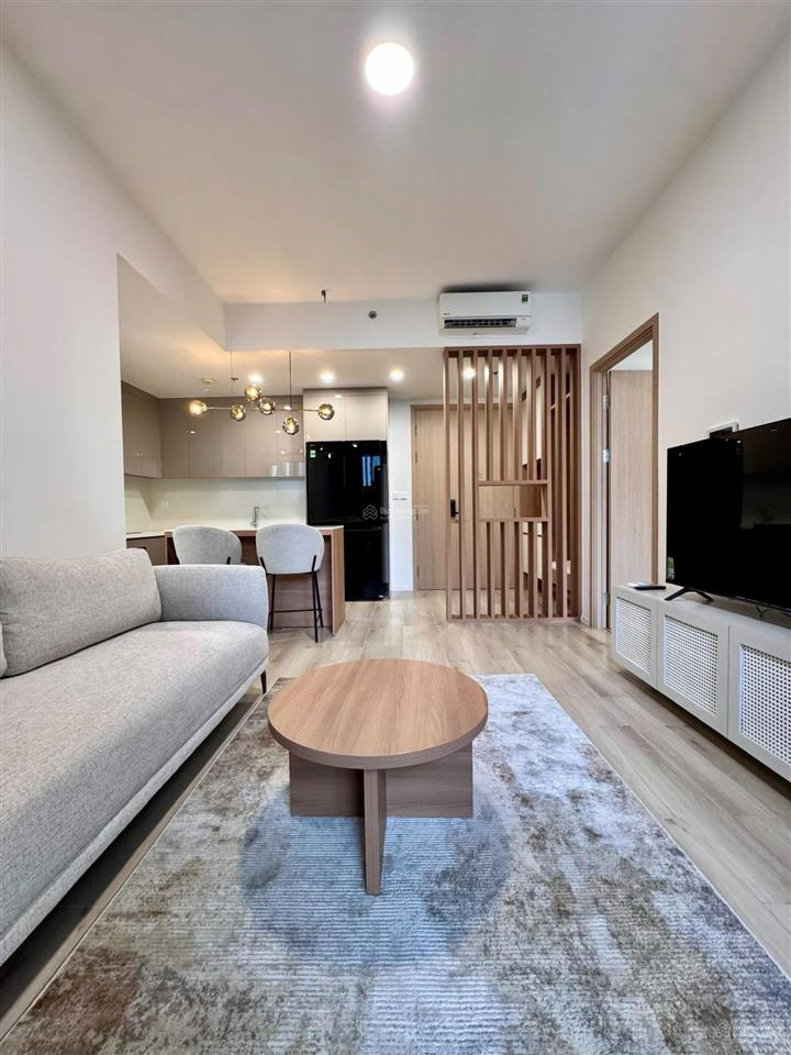 Chính chủ bán gấp 2pn tháp d view hồ bơi giá 4.49 tỷ còn thương lượng