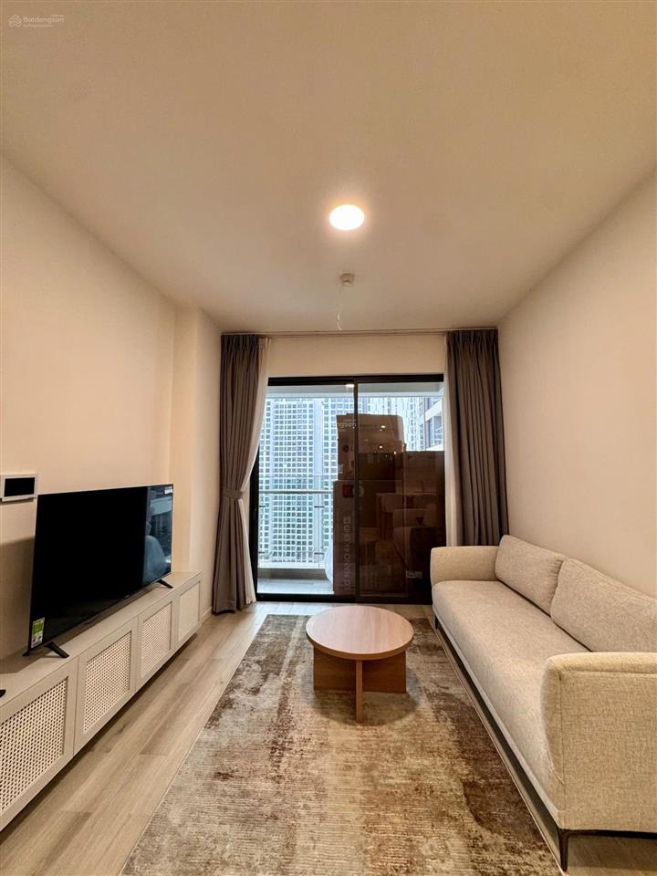 Chính chủ bán gấp 2pn tháp d view hồ bơi giá 4.49 tỷ còn thương lượng