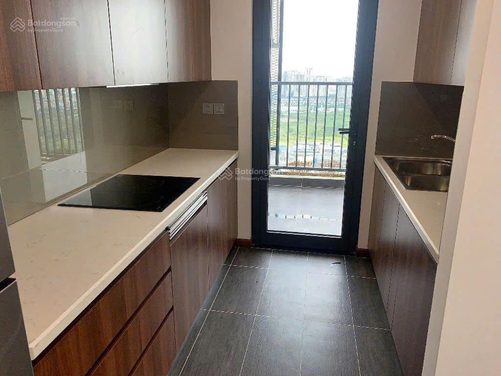 Bán căn 2pn hoa hậu 6th element. 83m2 tầng cao view hồ starlake. sắn sổ, lót xe.  0911,717,886