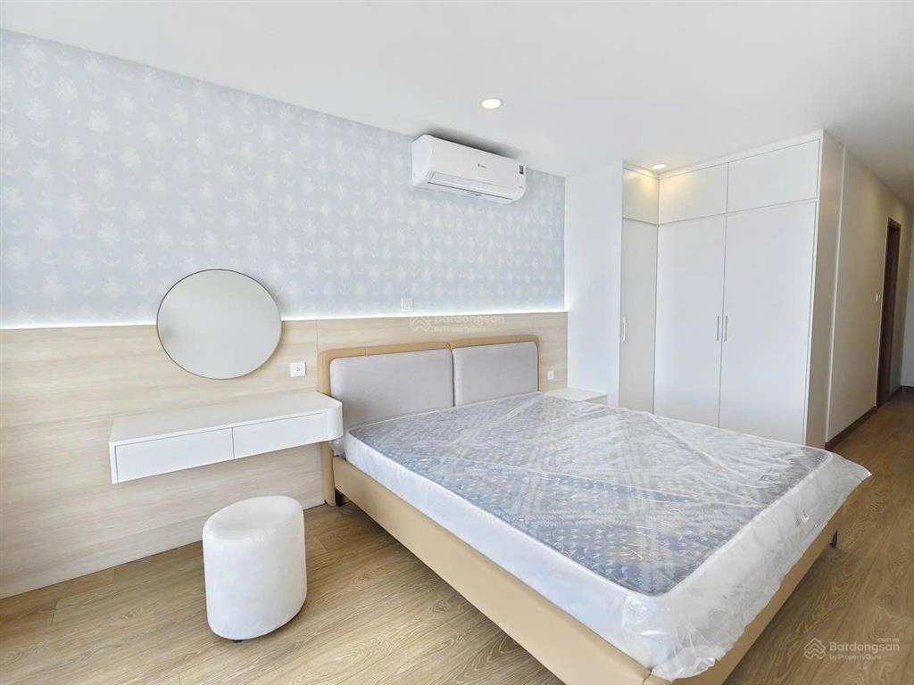 Cho thuê căn hộ 148m² 3pn + giá 25tr/m2. discovery cầu giấy, full nt, lót xe.  0911,717,886