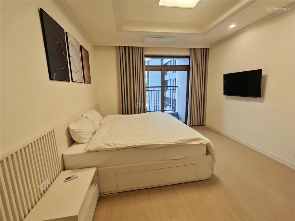 Cho thuê phòng vskk, máy giặt riêng số 82 ngõ 151 láng hạ. nhà mặt ngõ, 40m ra phố láng hạ.