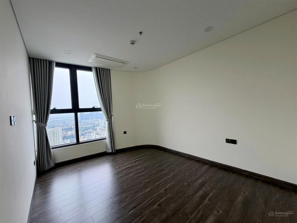 Căn góc 3pn view hồ! 126m2 nội thất cơ bản mới. giá 30tr.  0911 717 ***