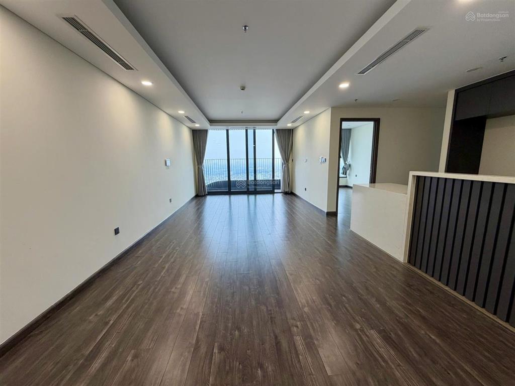 Căn góc 3pn view hồ! 126m2 nội thất cơ bản mới. giá 30tr.  0911 717 ***