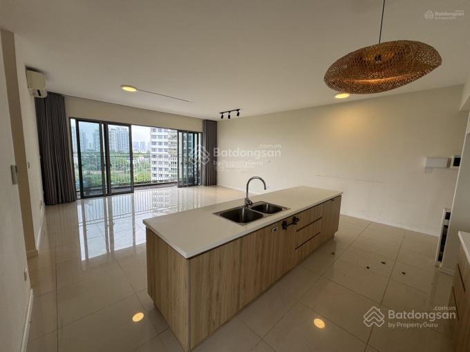 Không đăng ảo! cần bán gấp palm heights, căn 3pn 123m2 bàn giao cơ bản giá bán 10.8 tỷ bao thuế phí