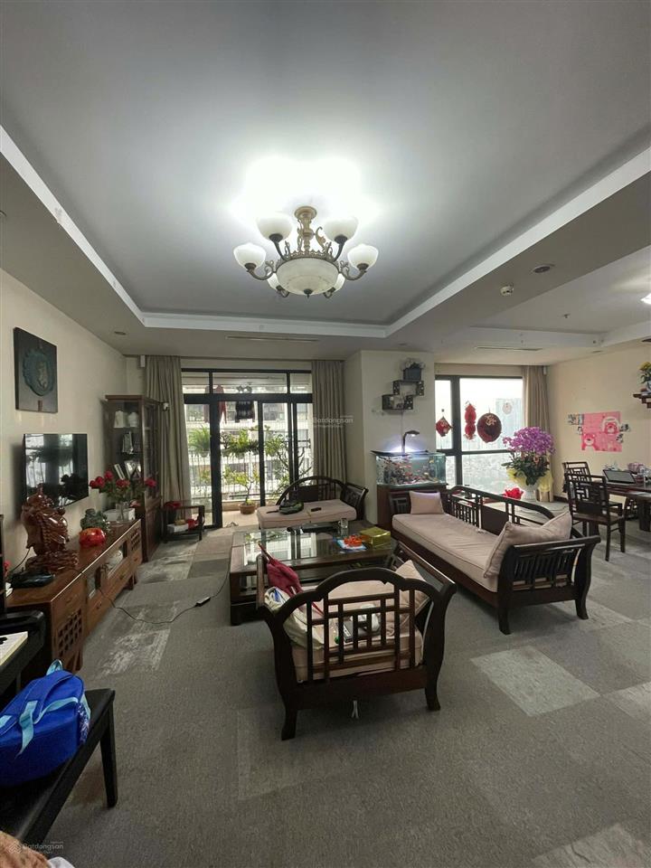 Chính chủ cần cho thuê chung cư royal city