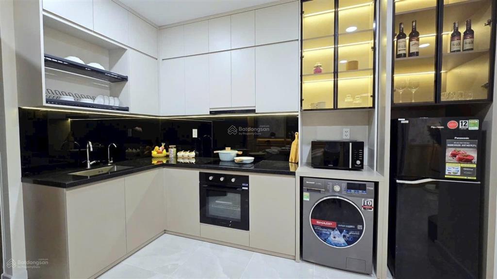 Bán căn 2pn2wc bằng giá hđ 1ty99 bcons solary, có hỗ trợ thuế phí chuyển nhượng gọi 0939 200 ***