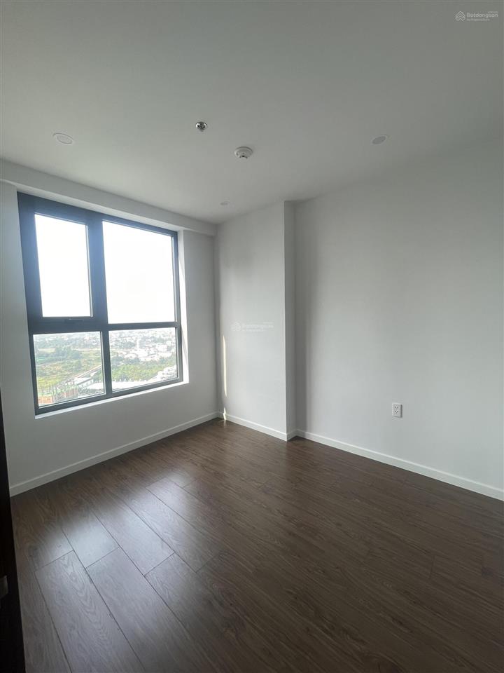 Bán căn 2pn tháp sapphire khu bcons city giá 2tỷ750 gọi 0939 200 ***