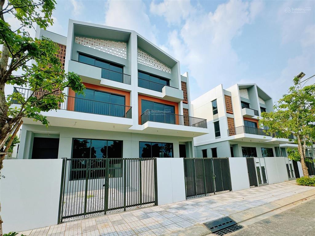 Trả chậm 05 nămnhà phố biệt thự song lập the meadow 10x20giá gốc cđtưu đãi phí quản lýtặng vàng