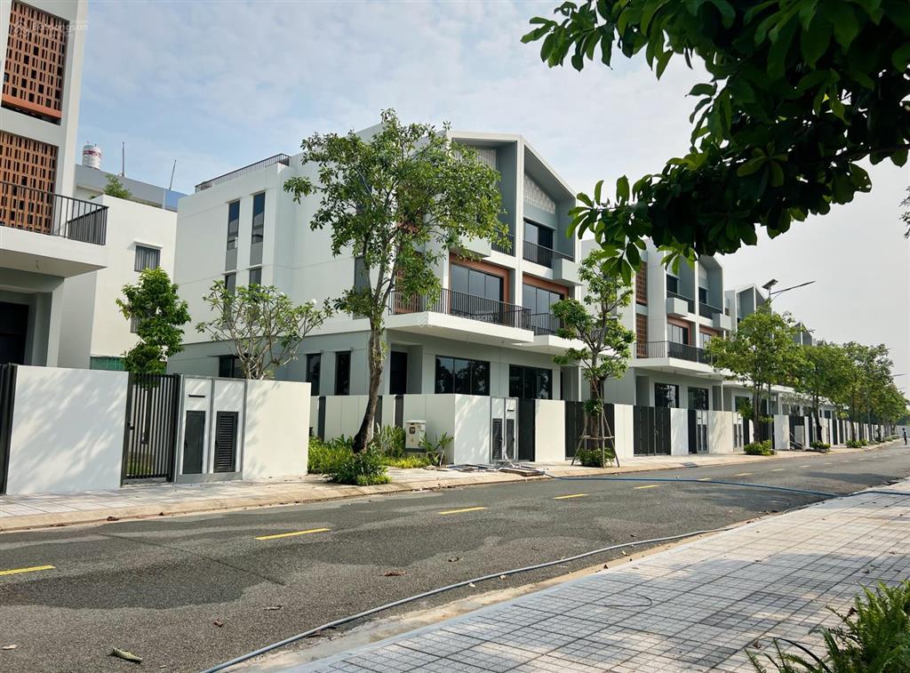 Cập nhật giá/pttt/chiết khấu đặc biệt  nhà phố biệt thự song lập the meadow  tt trả chậm 60 tháng