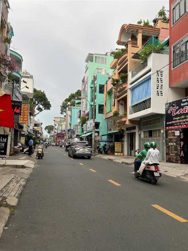 Bán nhà góc 2mt hòa hảo ngay nguyễn tri phương, dt 4,4x11m, 5 tầng.