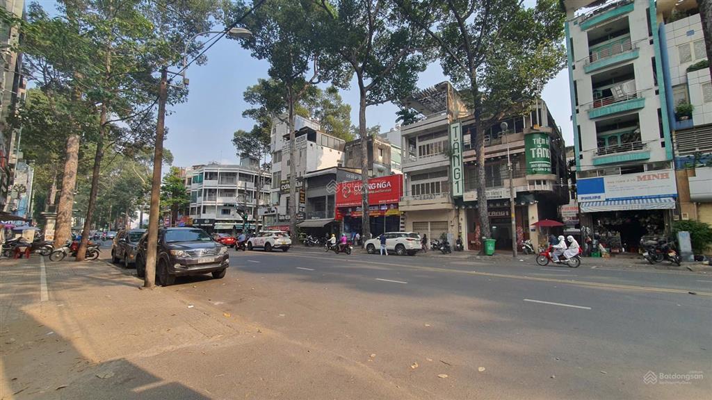 Bán nhà hẻm 8m nguyễn trãi, quận 5. dt 5x21, giá 20 tỷ