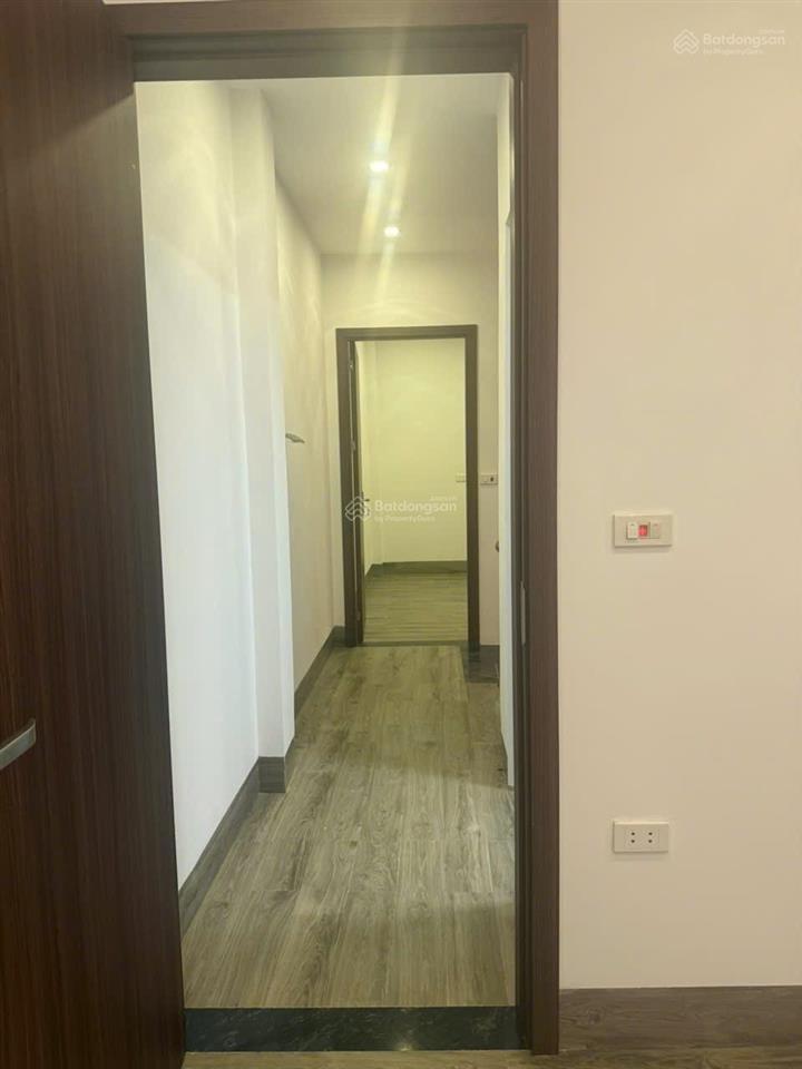 Bán nhà 6 tầng mới xây ngõ 105 doãn kế thiện, chia 9pn, thích hợp để cho thuê vị trí đẹp nhà vuông