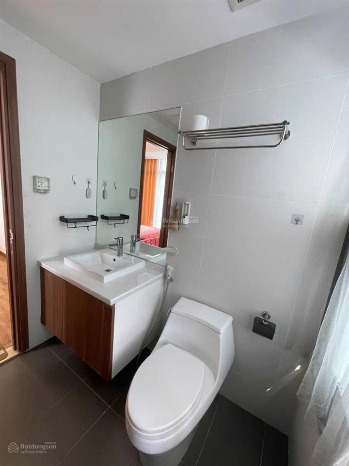Bán gấp căn góc 2pn 95m2 full đồ tòa discovery 302 cầu giấy, hướng mát view thoáng giá tốt